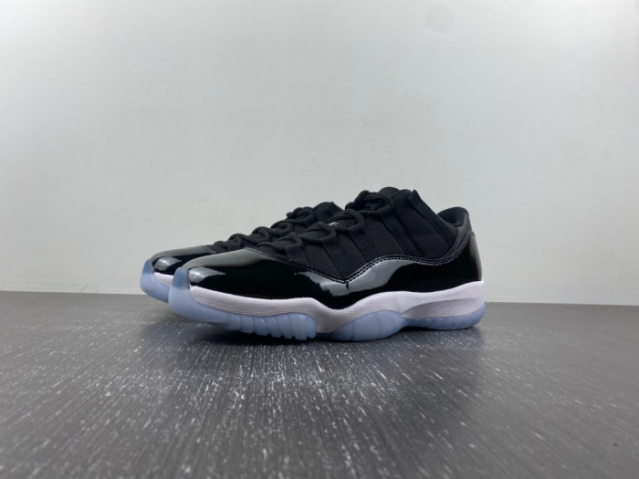 Air Jordan 11 Space Jam FV5104-004