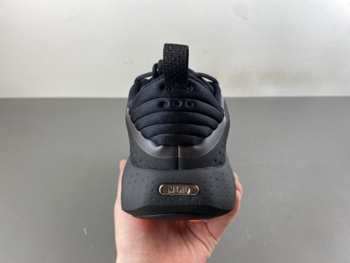 Mind 002 black