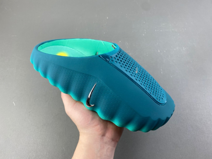 Nike Mind 001 