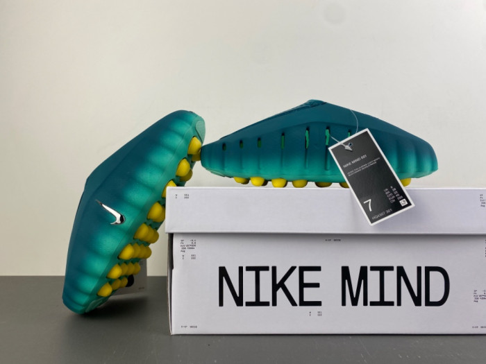 Nike Mind 001 