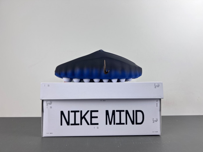 Nike Mind 001 
